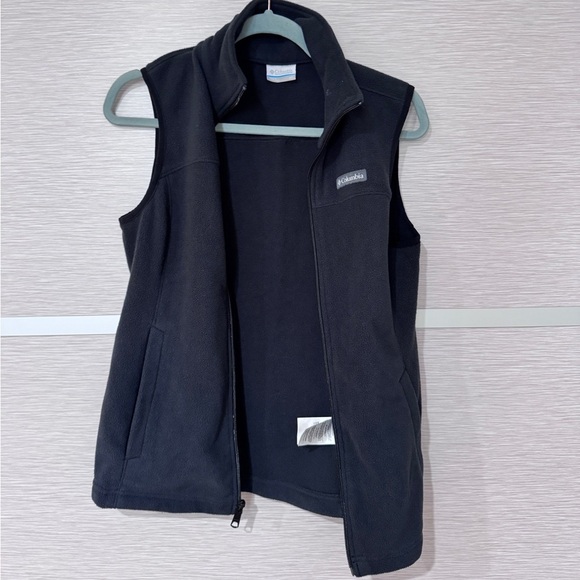 Columbia Black Vest in XS - Picture 2 of 10